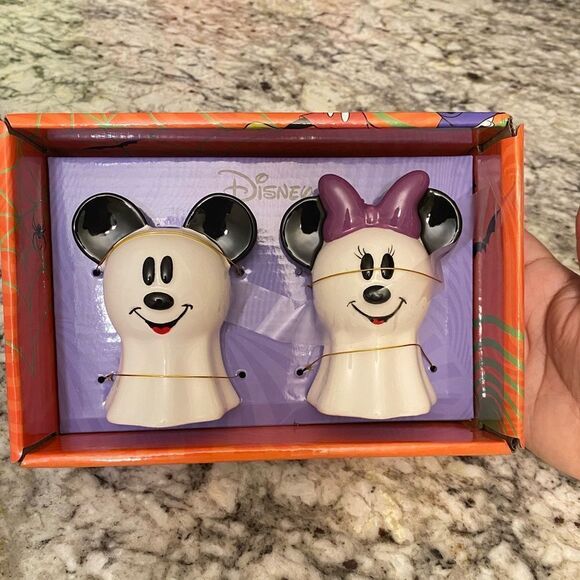 ✨NEW👻Disney Mickey and Minnie Mouse Halloween Ghost Salt Pepper Shakers🎃 - Picture 2 of 3